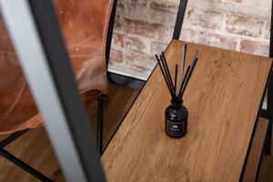 Lakásillatok rétegezése – illatmarketing otthonra