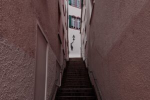 A lépcsőzés – a legkézenfekvőbb erősítő