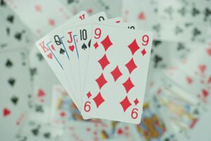 Kártyatrükkök tanulása – szórakoztató időtöltés