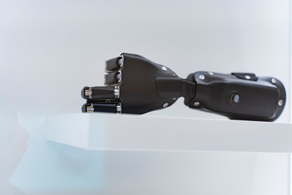 Robotikus Protézisek és Extrém Sportok: Hogyan Forradalmasítják a Mozgáskorlátozott Sportolók Teljesítményét