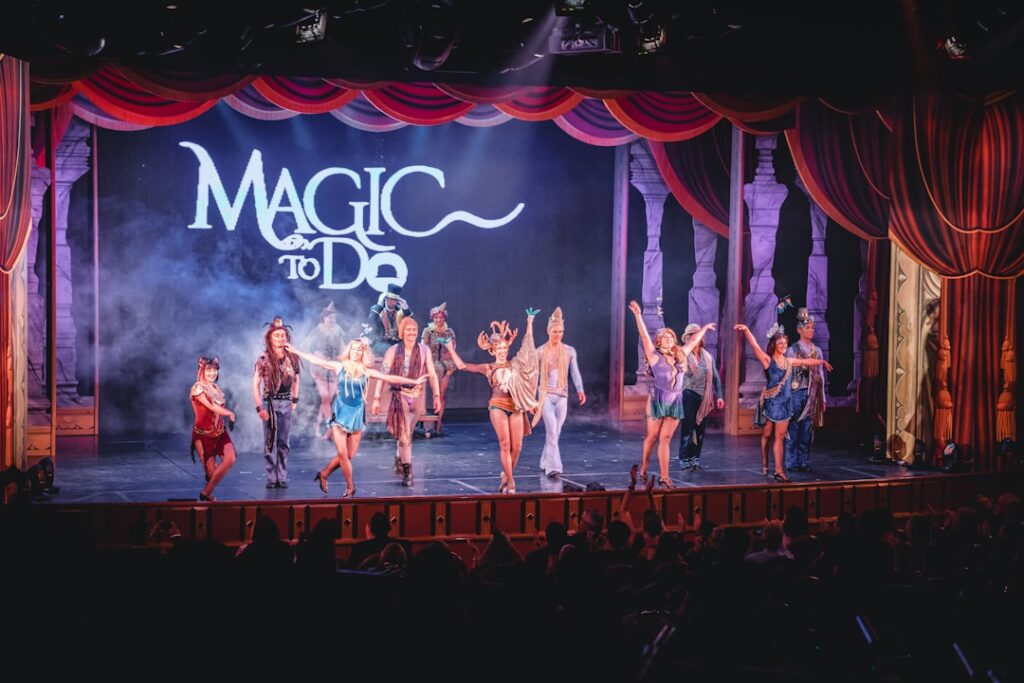 A hivatásos bűvész: Varázslat, küzdelem és művészet a színpadon és azon túl